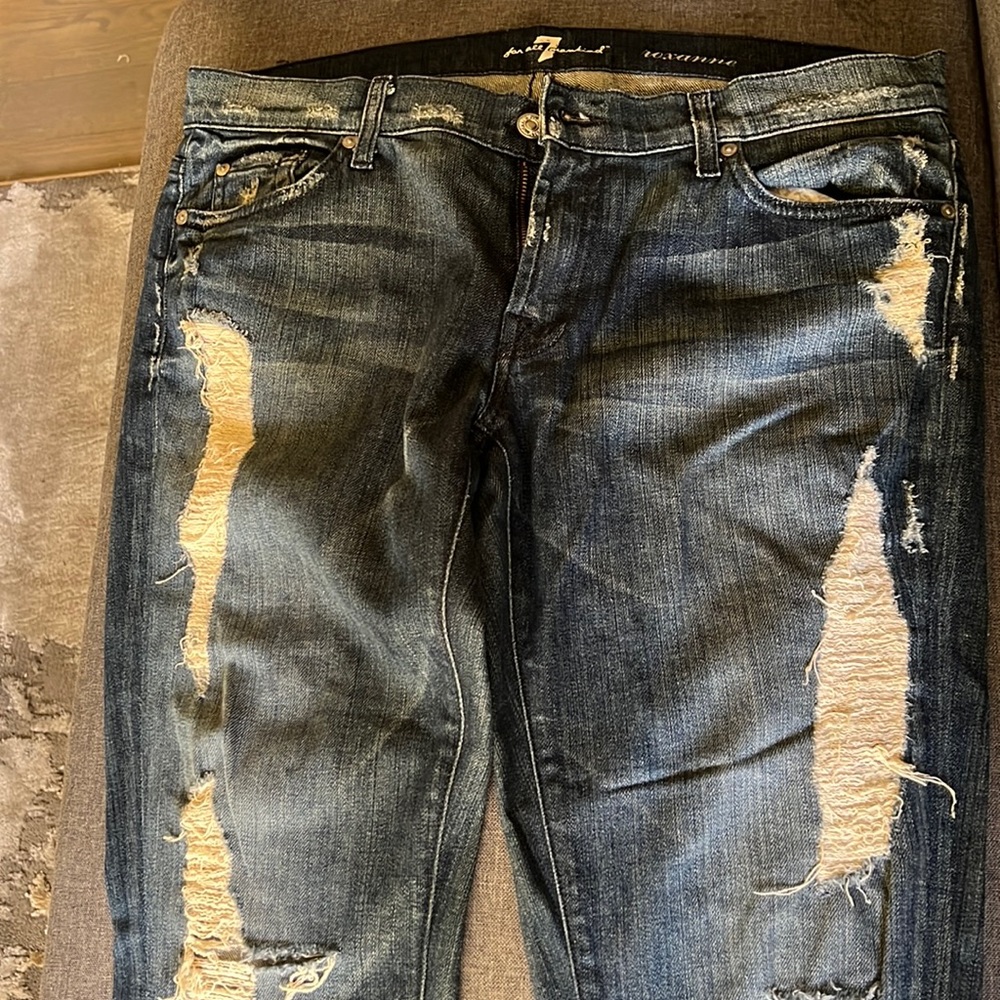 Blue distressed Jeans